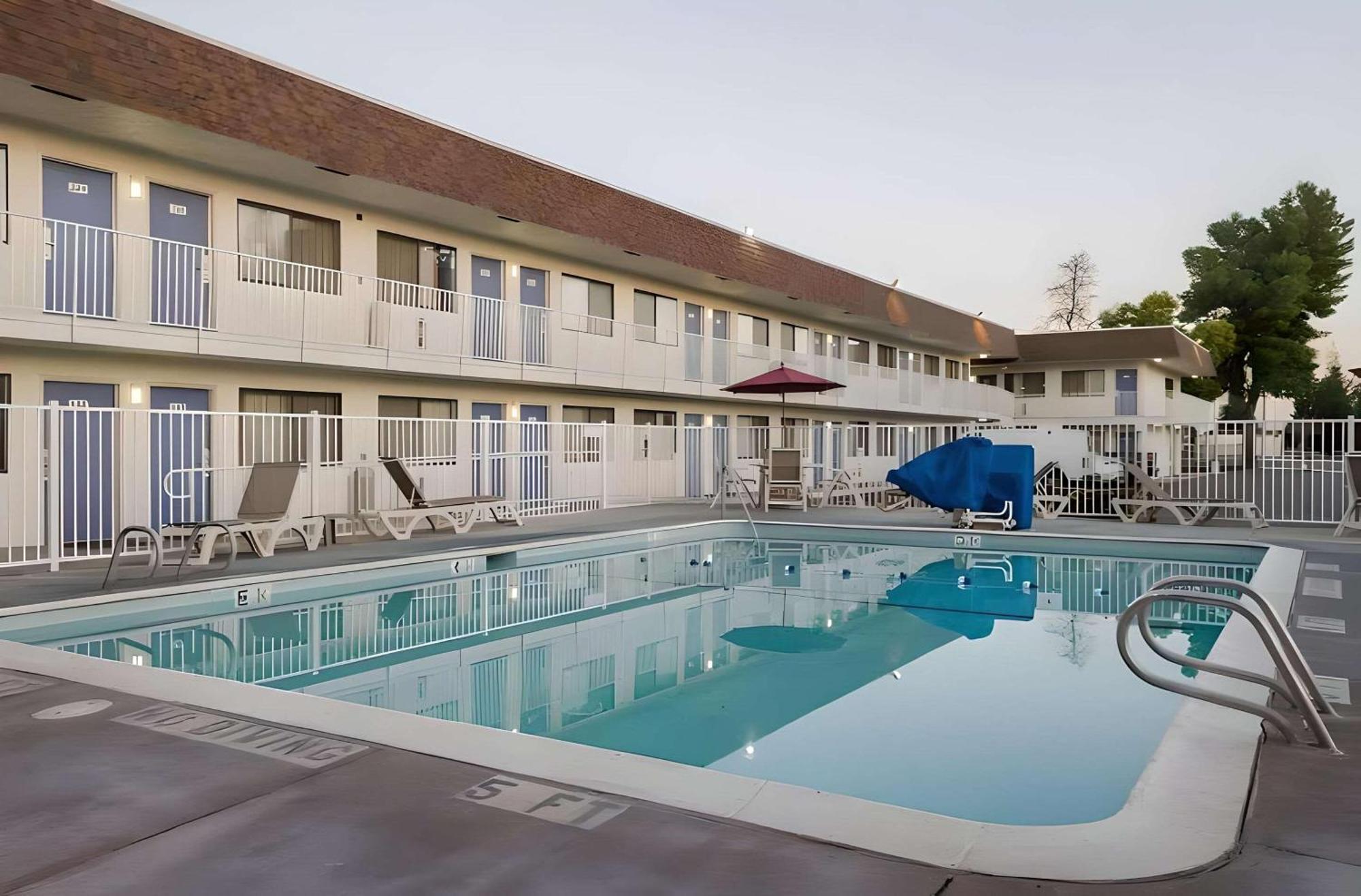 Park Inn By Radisson, Turlock Dış mekan fotoğraf