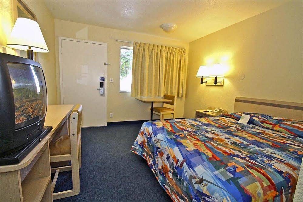 Park Inn By Radisson, Turlock Dış mekan fotoğraf