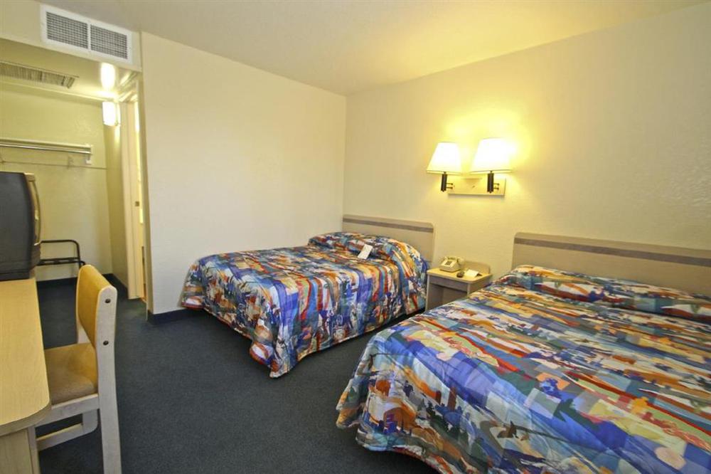 Park Inn By Radisson, Turlock Oda fotoğraf